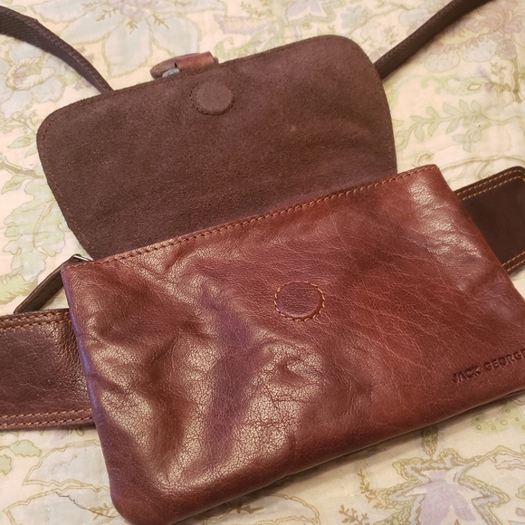 100% Leather Hip Purse - Picture 2 of 16
